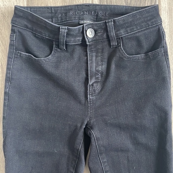 American Eagle Hi-Rise Black Jeggings - Picture 3 of 10